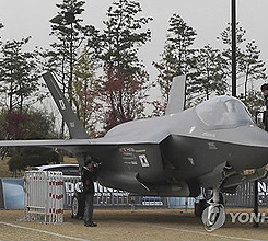 ìí, F-15 ´ëü±âÁ¾À¸·Î F-35 °ËÅä