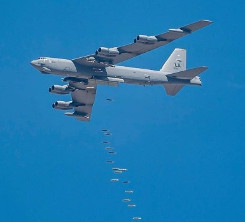 미국 B-52H 전략폭격기 한반도 전개...연..