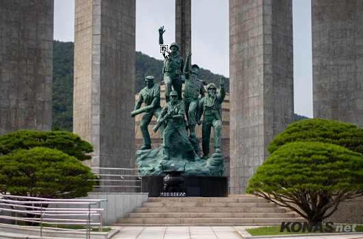 「참전기념 시설물 소개」 ㊺ 부산 중앙공원 충혼탑