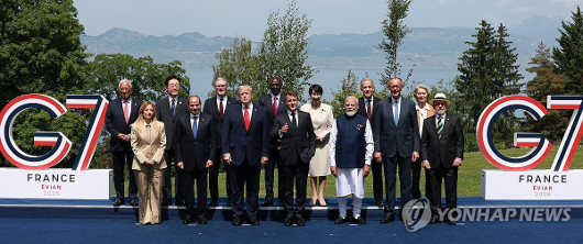 ÝÁ±è¿©Á¤ "G7