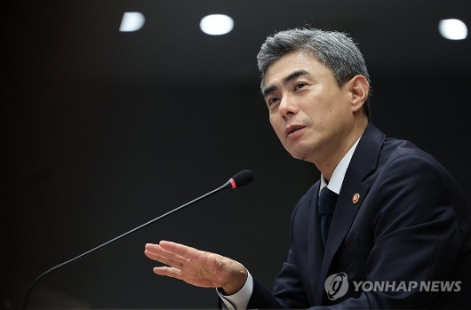 강신철 국방부장관 "병역특례 점진적 축소, 궁..